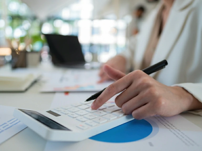 externalisation design graphique Rouge Hexagone